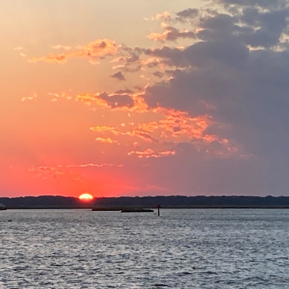 Meet your Posher - Picture 3 of 3